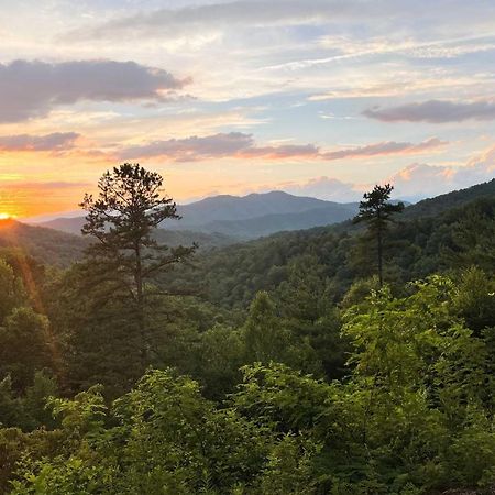 Vibrant Bryson City Home With Mtn Views And Deck! Zewnętrze zdjęcie