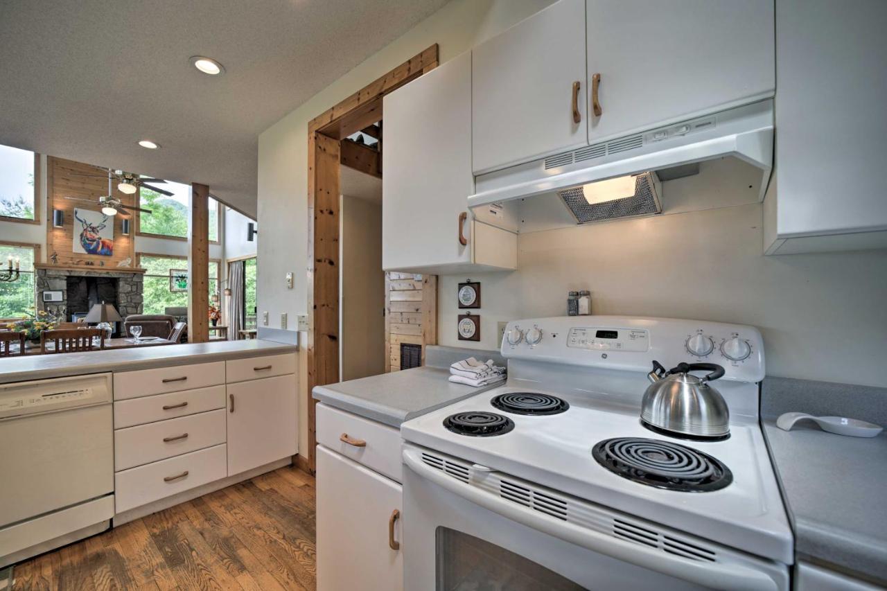 Vibrant Bryson City Home With Mtn Views And Deck! Zewnętrze zdjęcie